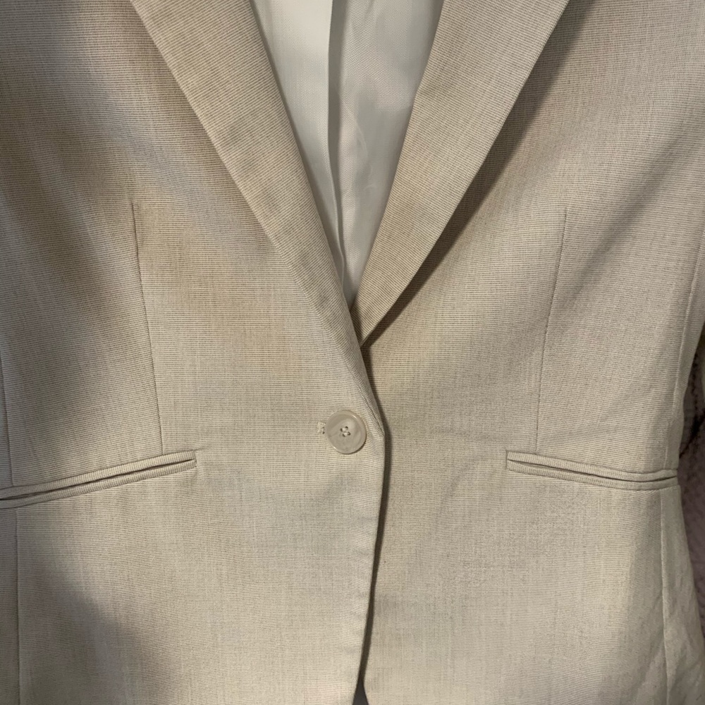 Cream colored H&M blazer
